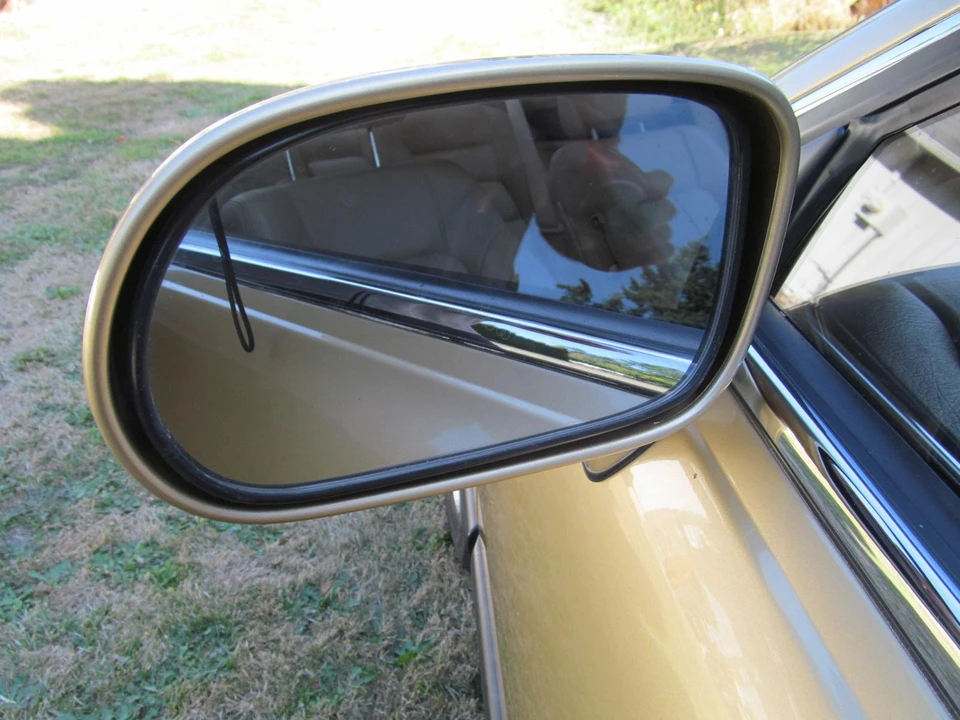 1991 Acura Legend 2nd Gen - Image 21 of 31