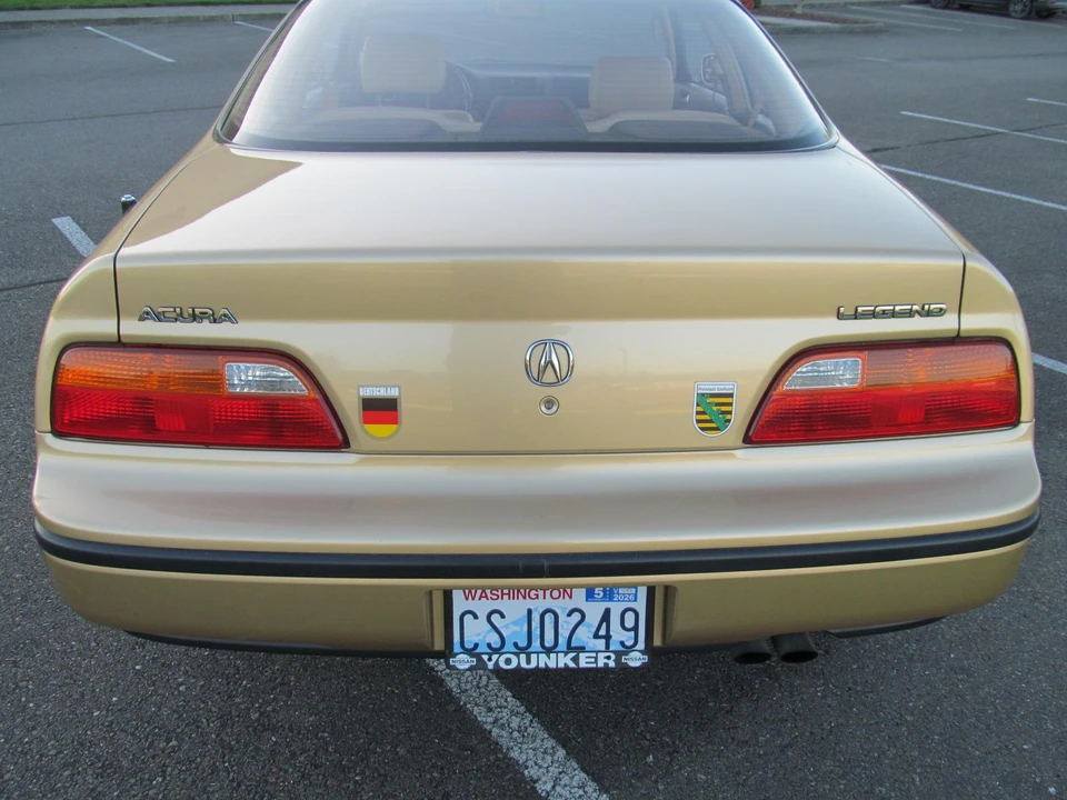 1991 Acura Legend 2nd Gen - Image 15 of 31