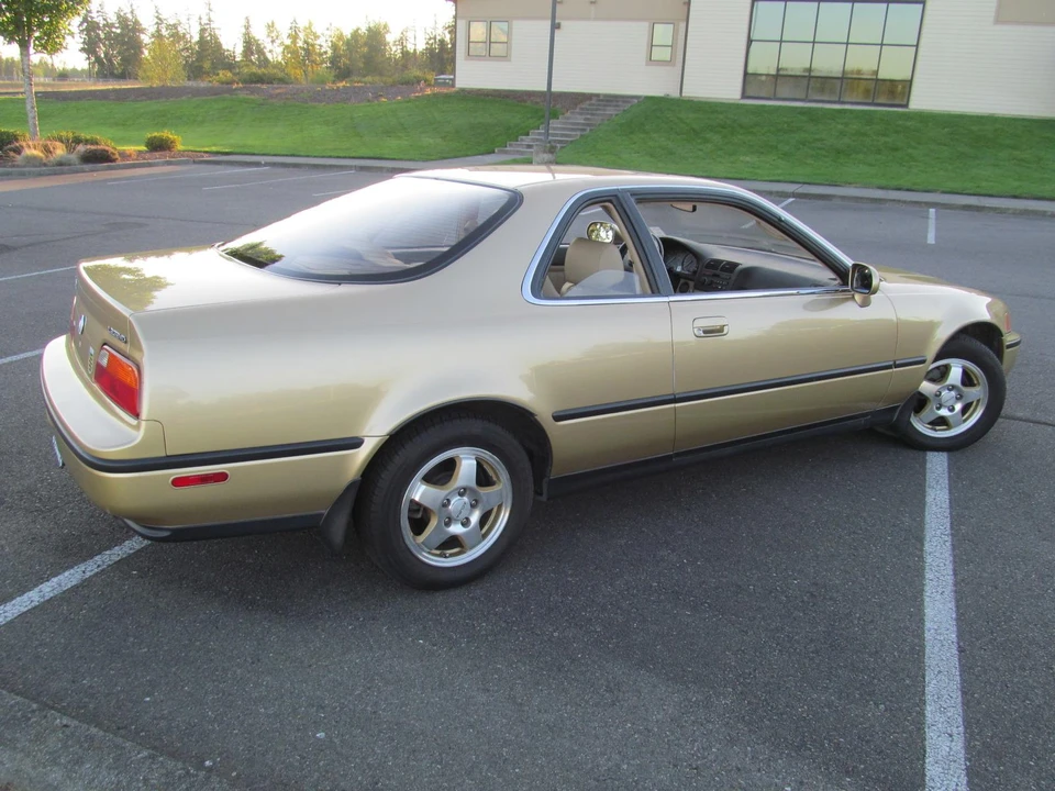 1991 Acura Legend 2nd Gen - Image 9 of 31