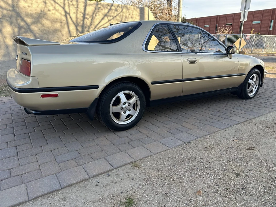 1991 Acura Legend 2nd Gen - Image 16 of 31