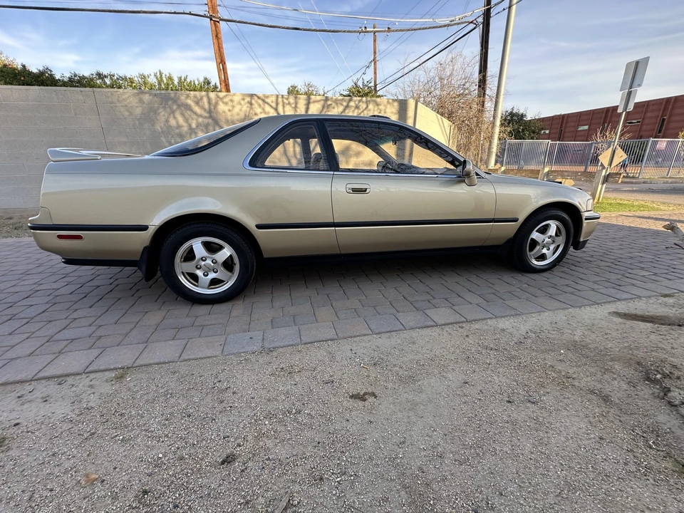 1991 Acura Legend 2nd Gen - Image 17 of 31