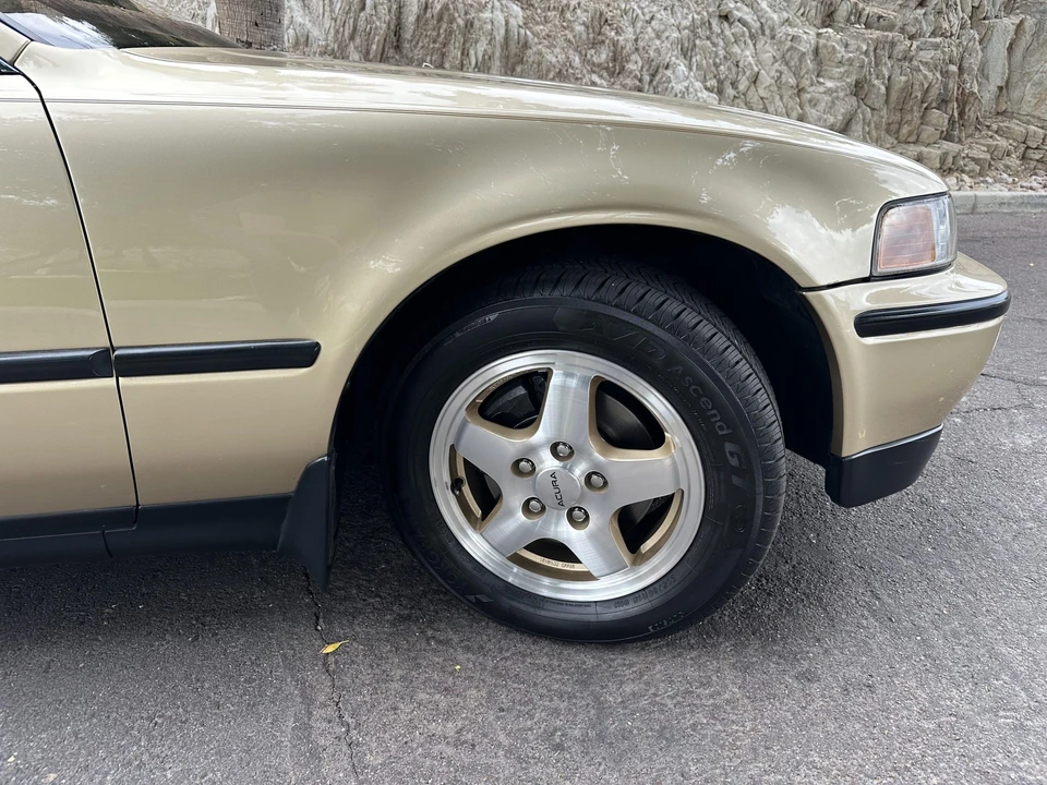 1991 Acura Legend 2nd Gen - Image 27 of 31