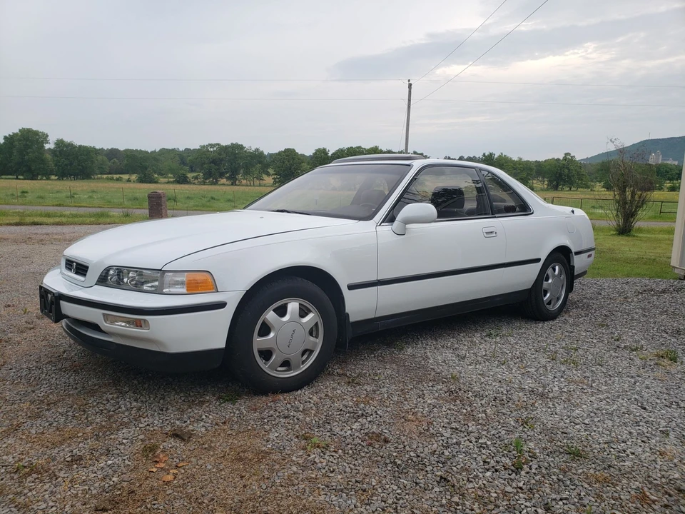 1991 Acura Legend 2nd Gen - Image 2 of 31