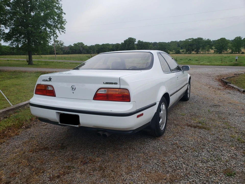 1991 Acura Legend 2nd Gen - Image 6 of 31