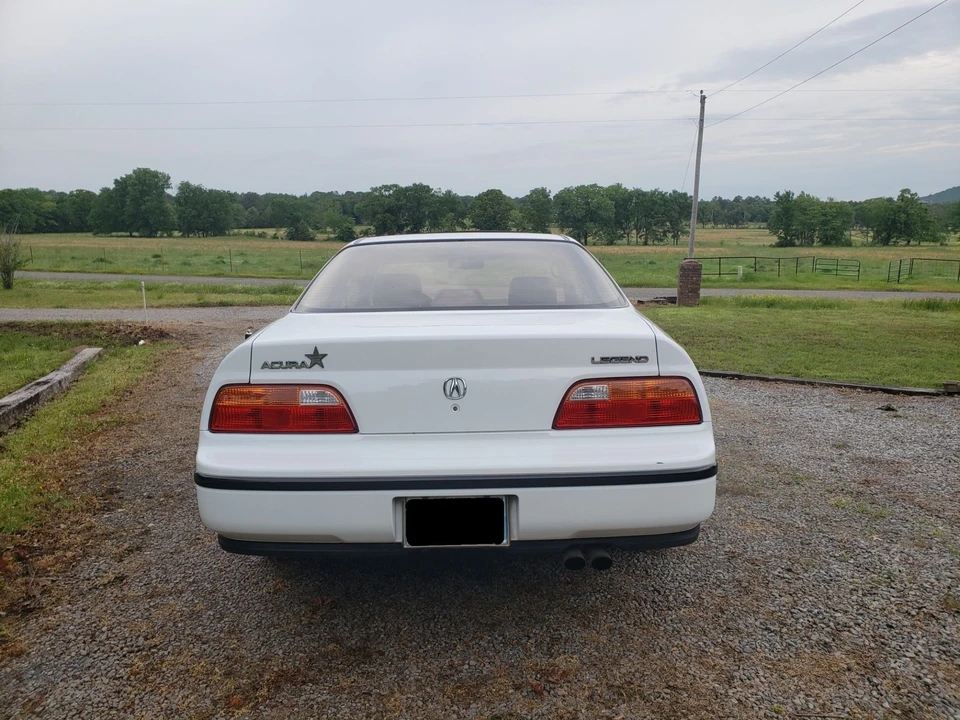 1991 Acura Legend 2nd Gen - Image 5 of 31