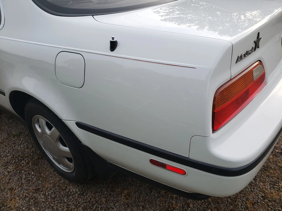 1991 Acura Legend 2nd Gen - Image 18 of 31
