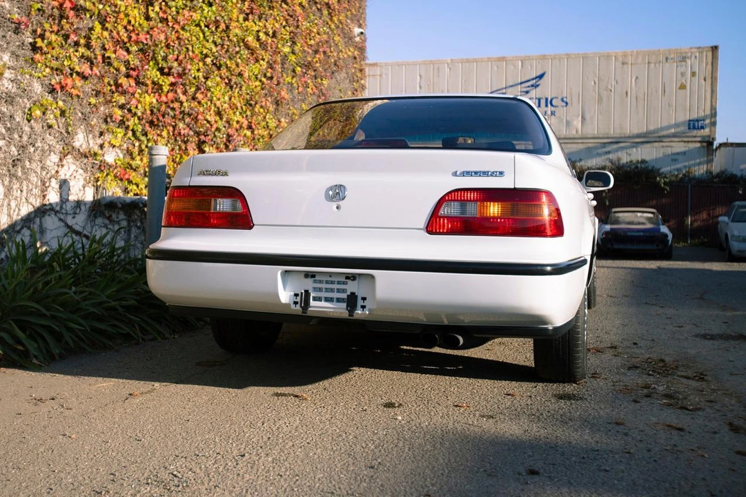 1991 Acura Legend 2nd Gen - Image 12 of 31