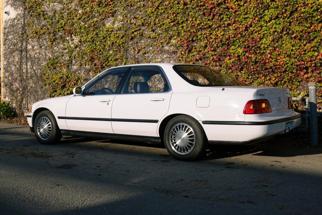 1991 Acura Legend 2nd Gen - Image 15 of 31