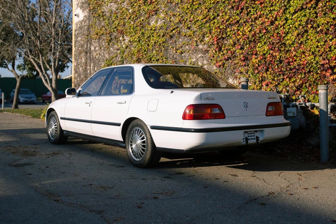 1991 Acura Legend 2nd Gen - Image 14 of 31