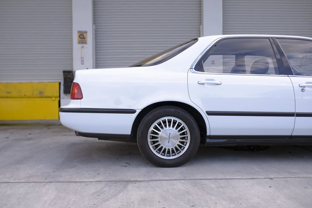 1991 Acura Legend 2nd Gen - Image 27 of 31