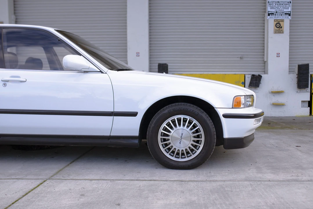 1991 Acura Legend 2nd Gen - Image 28 of 31