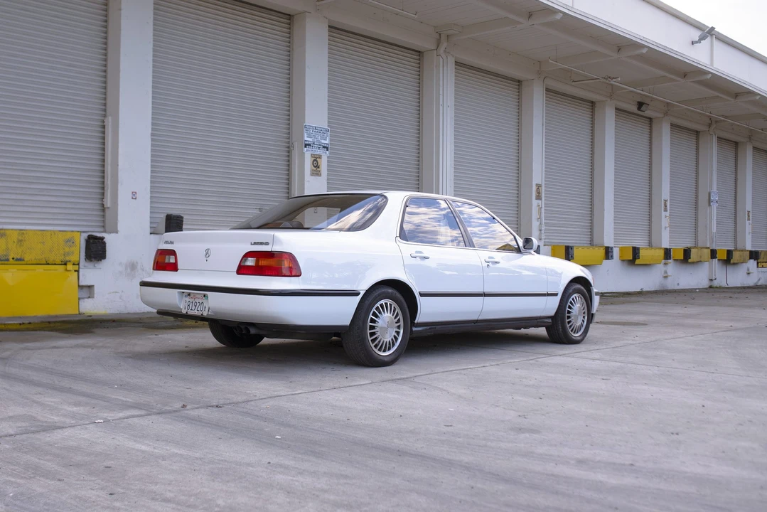1991 Acura Legend 2nd Gen - Image 25 of 31