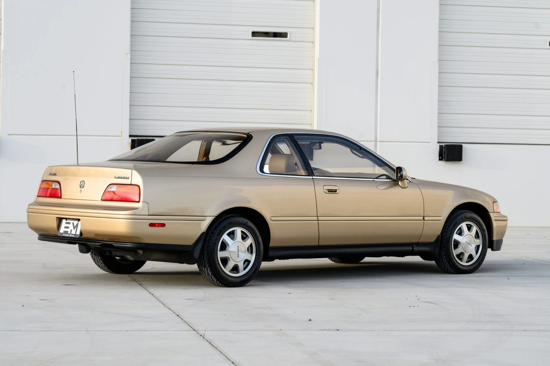 1991 Acura Legend 2nd Gen - Image 27 of 31