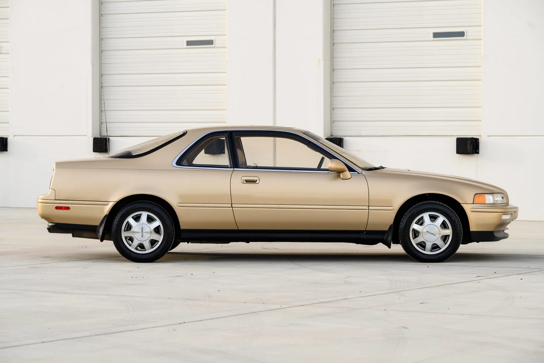1991 Acura Legend 2nd Gen - Image 24 of 31
