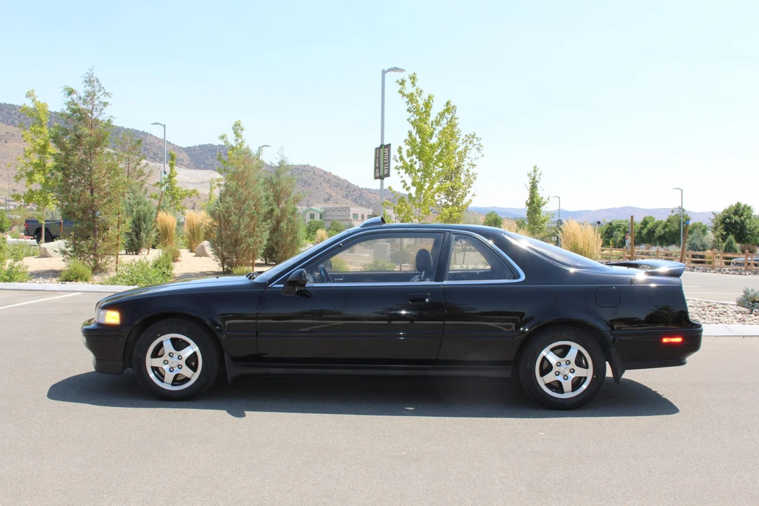 1991 Acura Legend 2nd Gen - Image 19 of 31