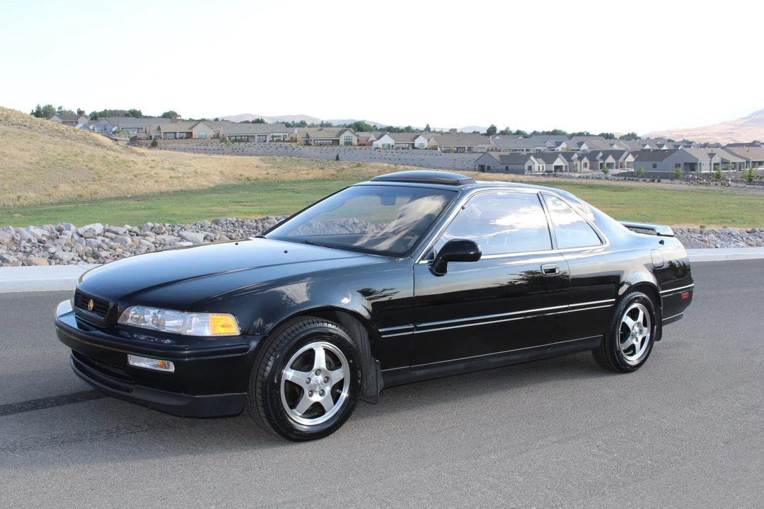 1991 Acura Legend 2nd Gen - Image 15 of 31