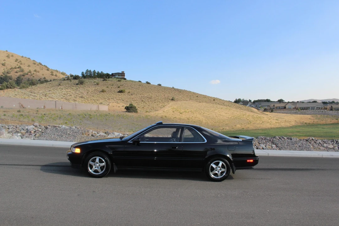 1991 Acura Legend 2nd Gen - Image 16 of 31