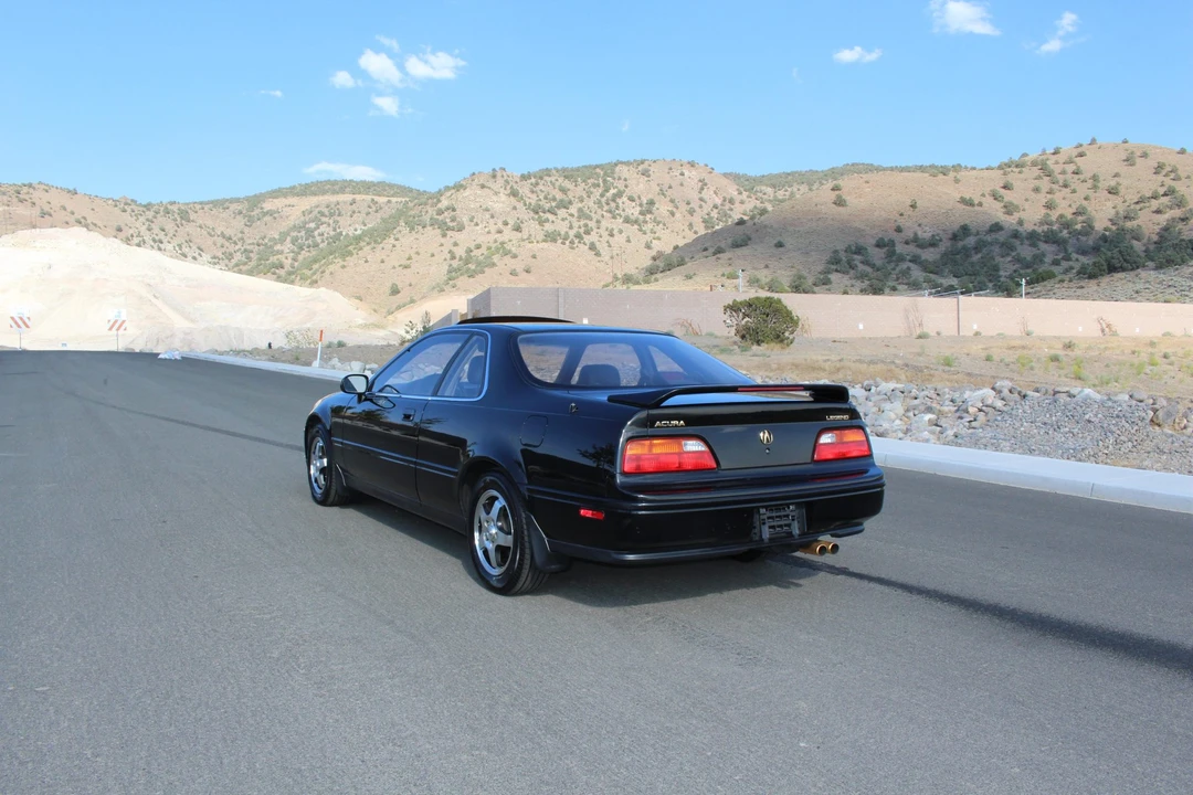 1991 Acura Legend 2nd Gen - Image 28 of 31