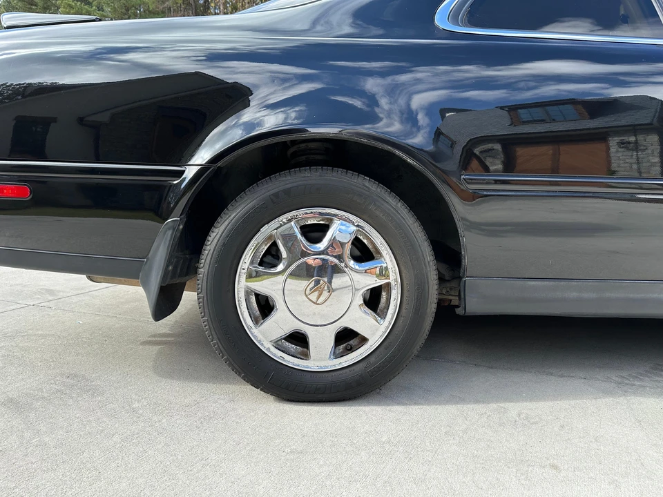 1991 Acura Legend 2nd Gen - Image 19 of 31