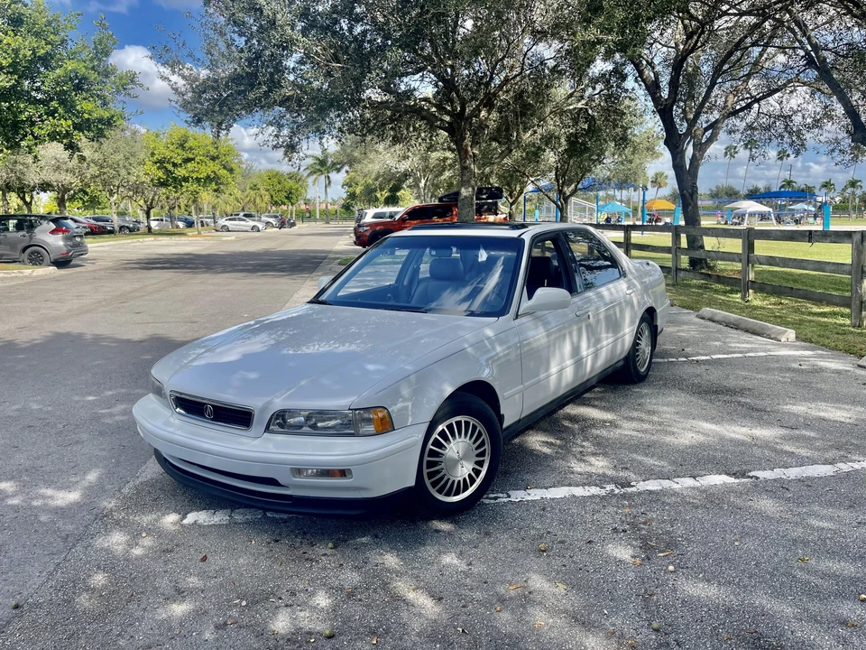 1991 Acura Legend 2nd Gen - Image 2 of 31