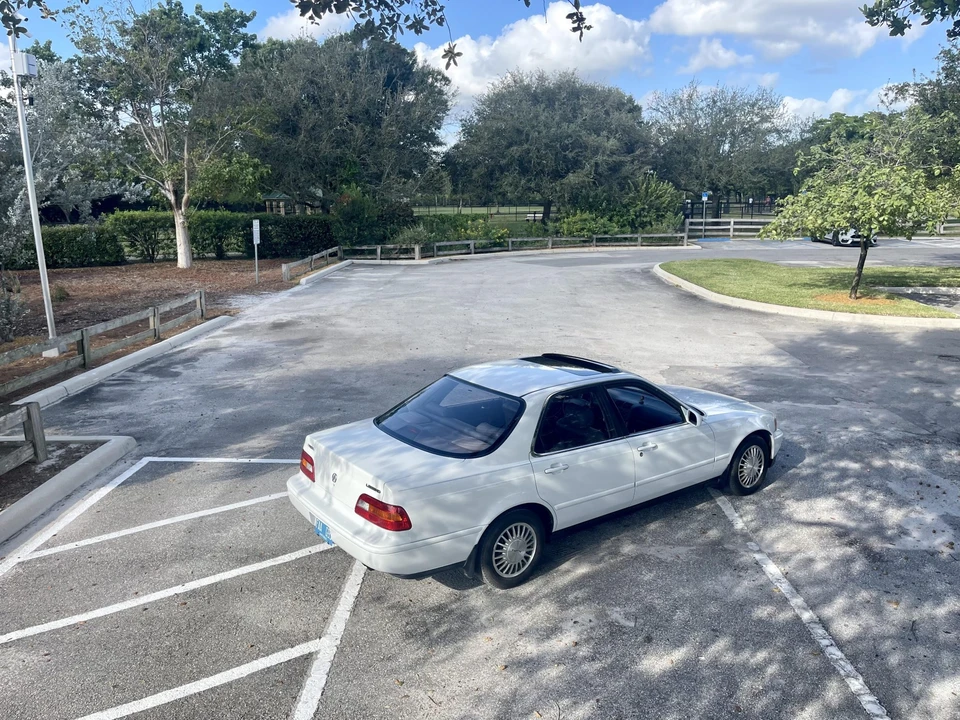 1991 Acura Legend 2nd Gen - Image 8 of 31