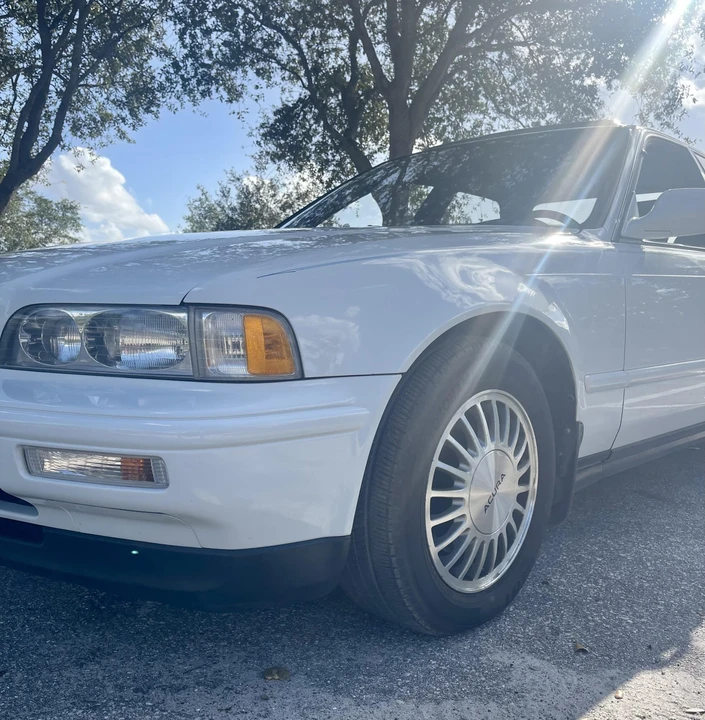 1991 Acura Legend 2nd Gen - Image 15 of 31