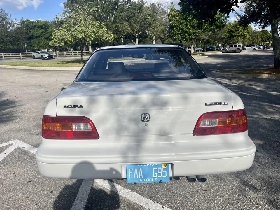 1991 Acura Legend 2nd Gen - Image 6 of 31