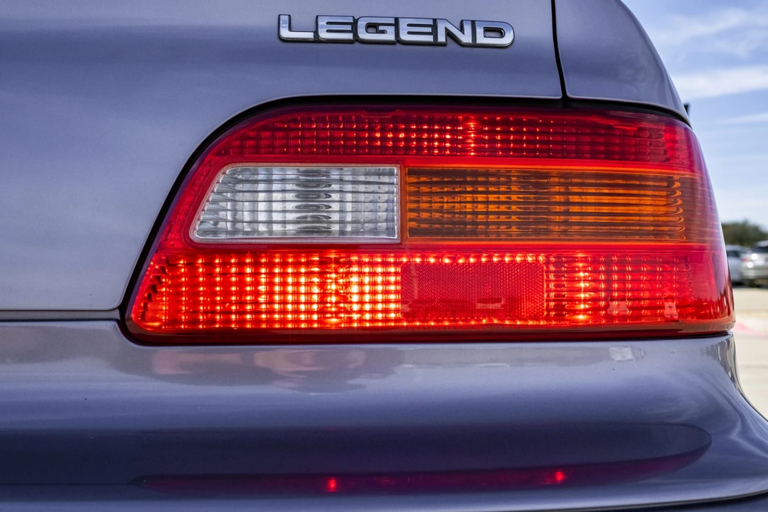 1991 Acura Legend 2nd Gen - Image 12 of 31