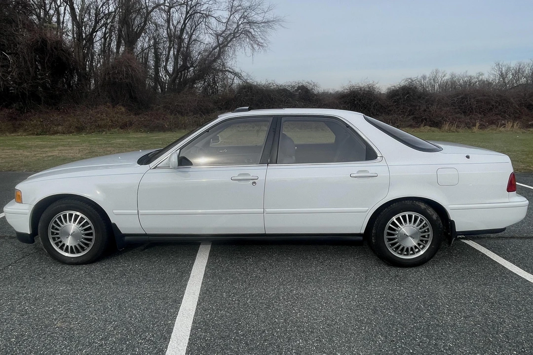 1991 Acura Legend 2nd Gen - Image 6 of 12