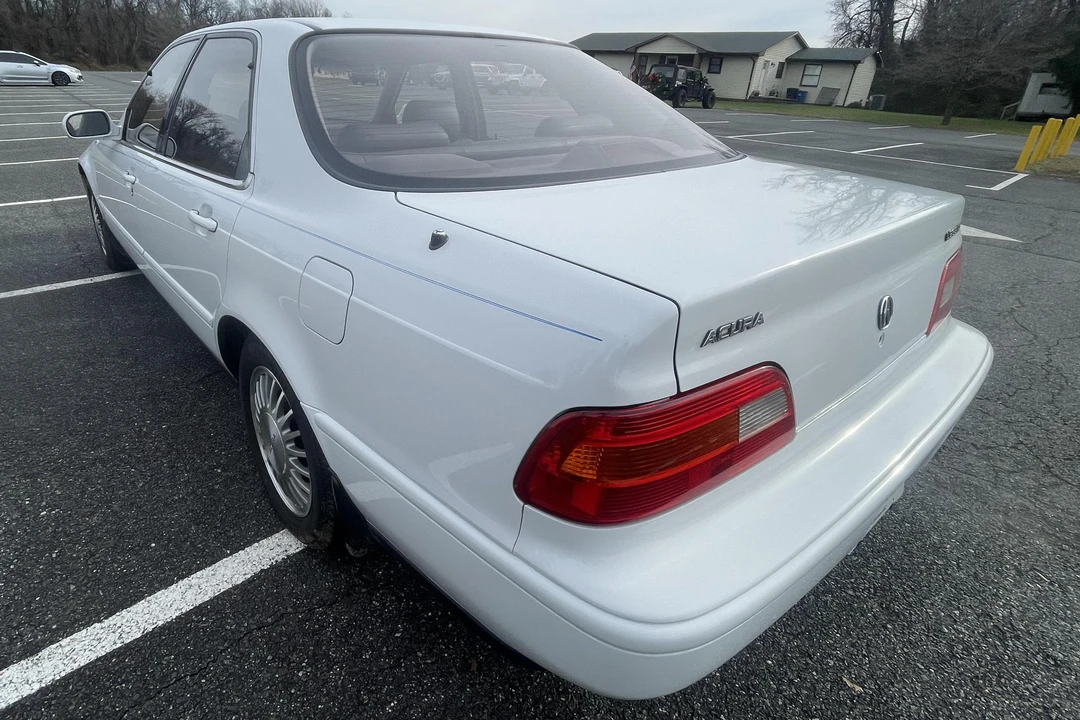 1991 Acura Legend 2nd Gen - Image 7 of 12