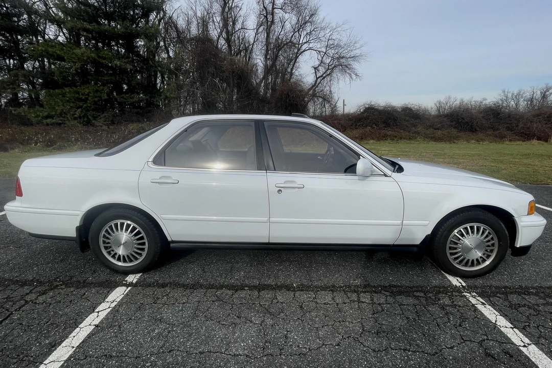 1991 Acura Legend 2nd Gen - Image 3 of 12