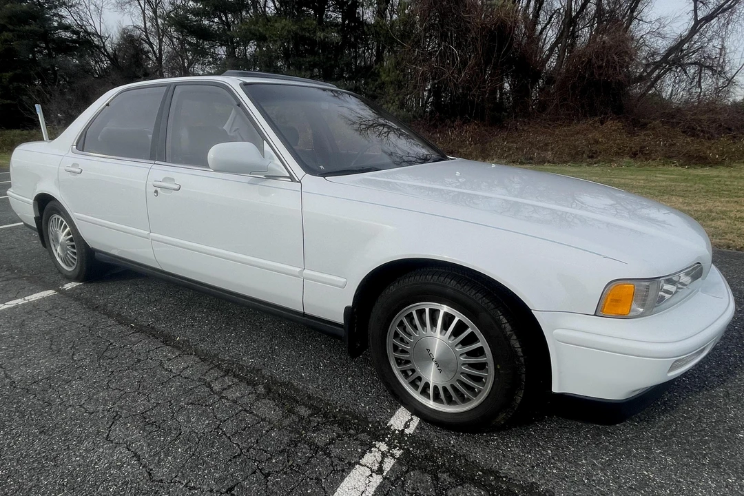 1991 Acura Legend 2nd Gen - Image 9 of 12