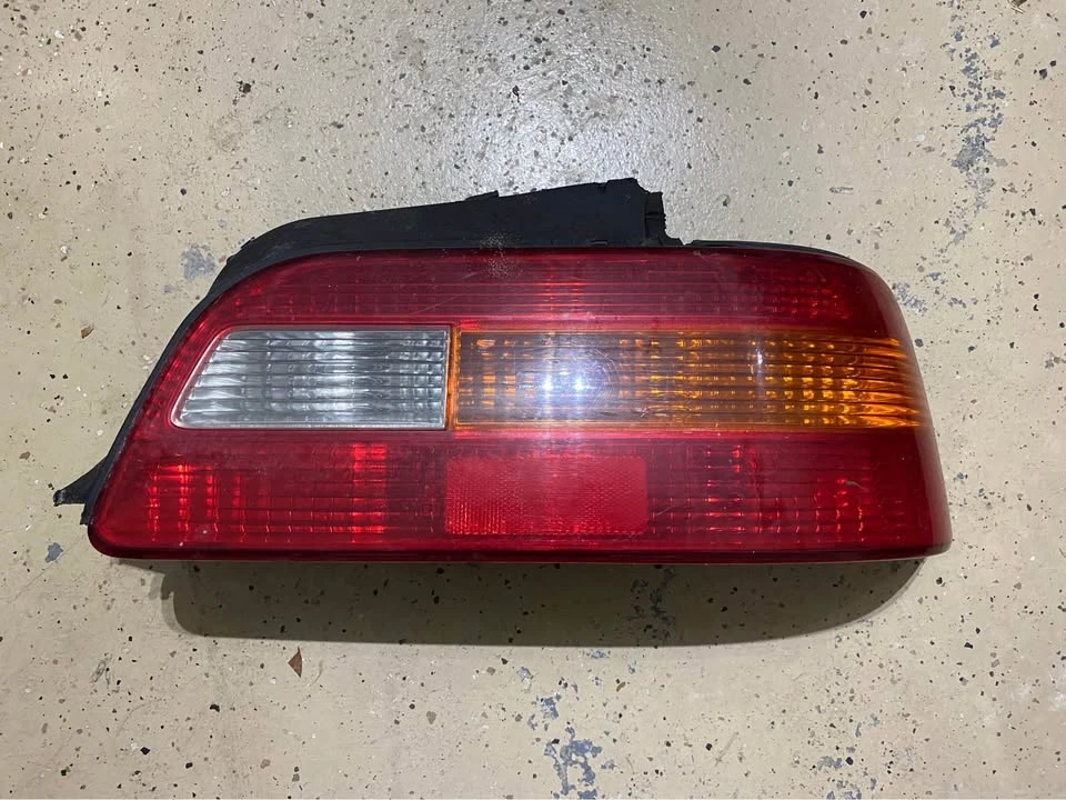 1991 Acura Legend 2nd Gen - Image 17 of 20
