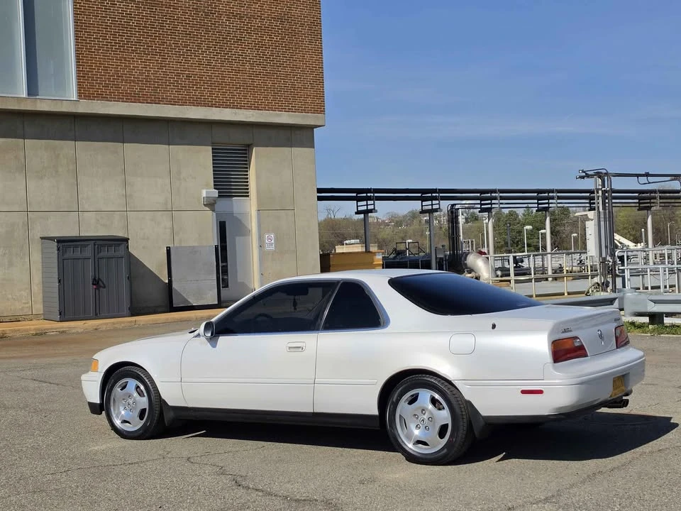 1991 Acura Legend 2nd Gen - Image 2 of 2