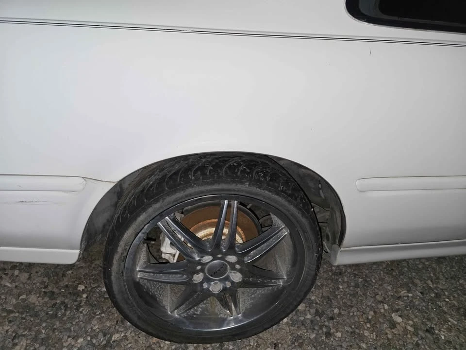 1991 Acura Legend 2nd Gen - Image 6 of 12