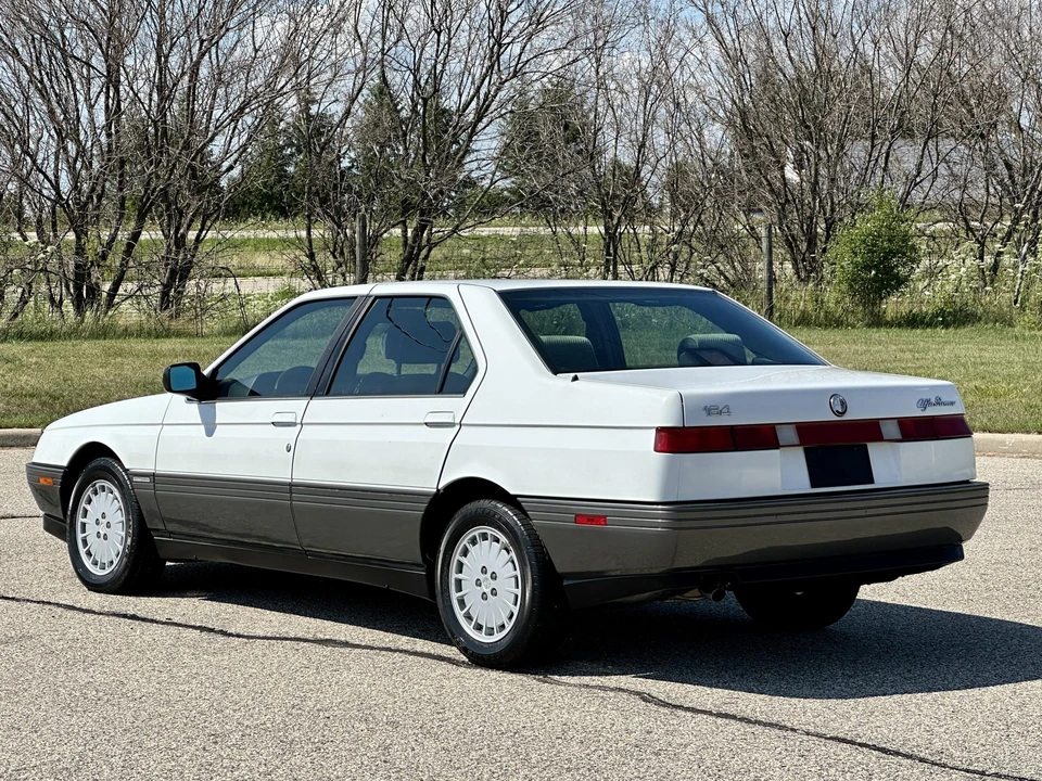 1991 Alfa Romeo 164 - Image 24 of 31