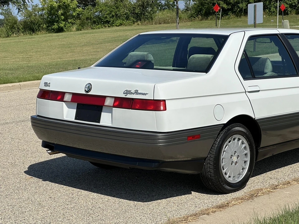 1991 Alfa Romeo 164 - Image 27 of 31