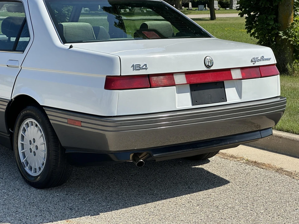 1991 Alfa Romeo 164 - Image 28 of 31