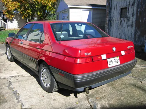 1991 Alfa Romeo 164 Base