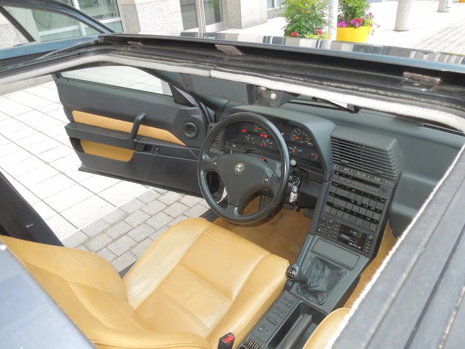 1991 Alfa Romeo 164 - Image 27 of 31