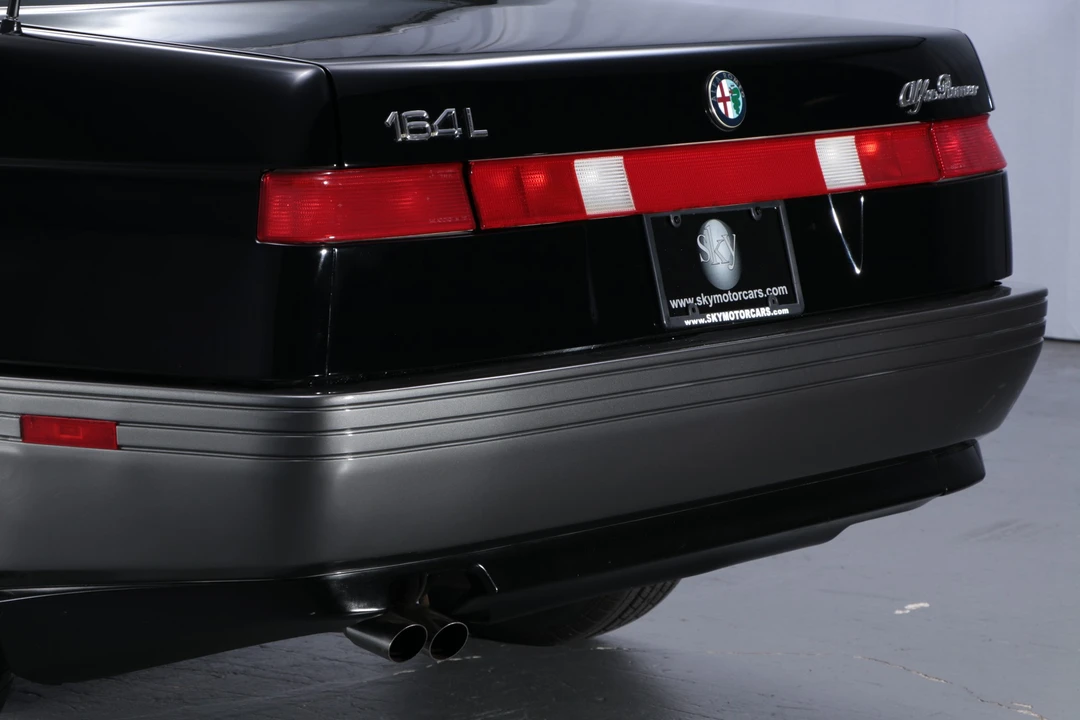 1991 Alfa Romeo 164 - Image 17 of 31