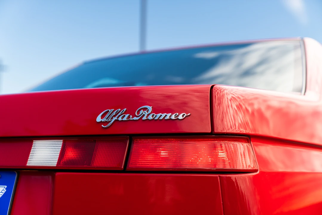 1991 Alfa Romeo 164 - Image 16 of 31