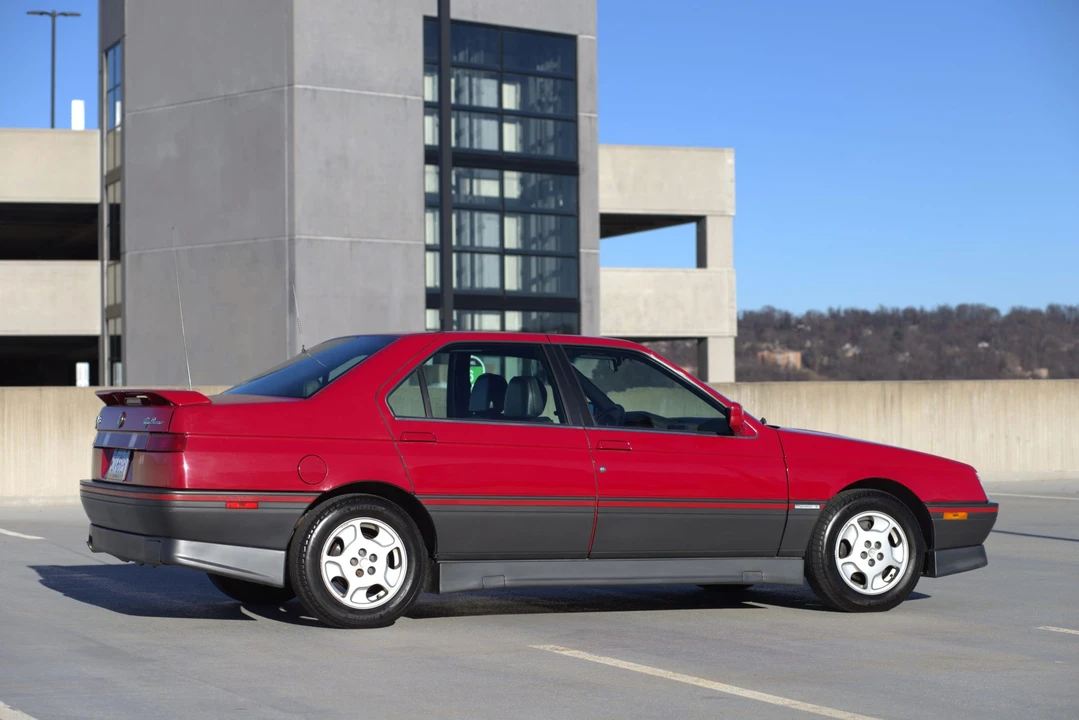 1991 Alfa Romeo 164 Quadrifoglio Verde - Image 20 of 31