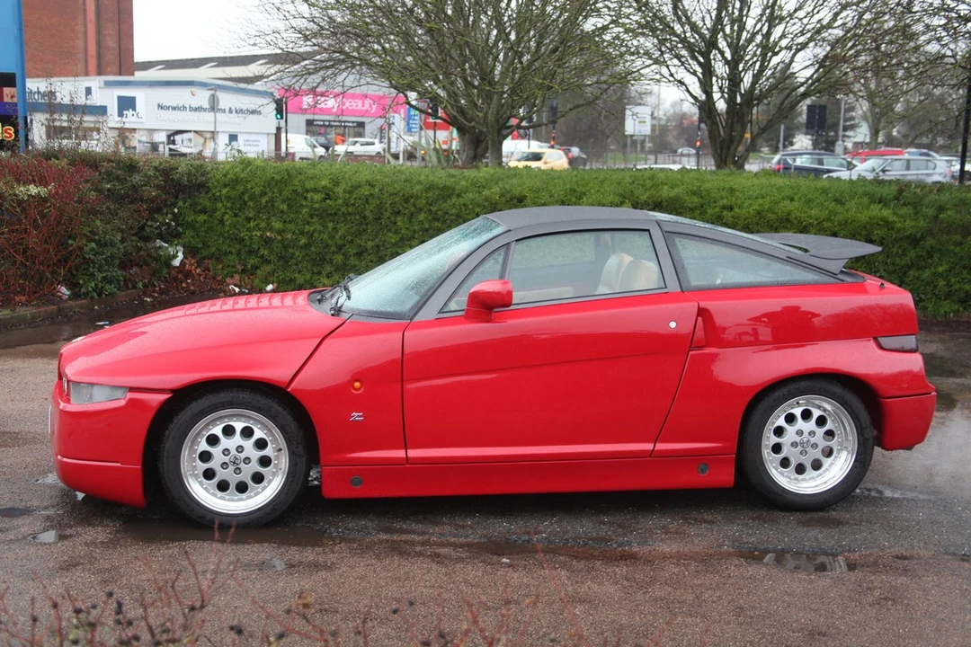 1991 Alfa Romeo SZ - Image 8 of 30