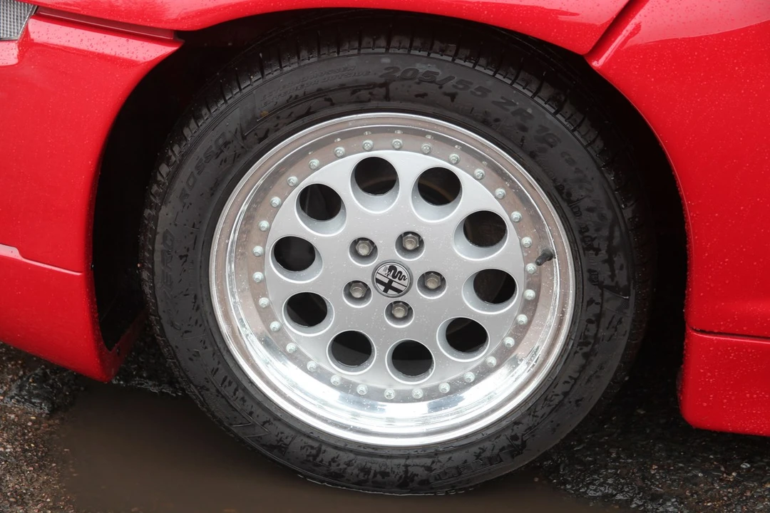 1991 Alfa Romeo SZ - Image 21 of 30
