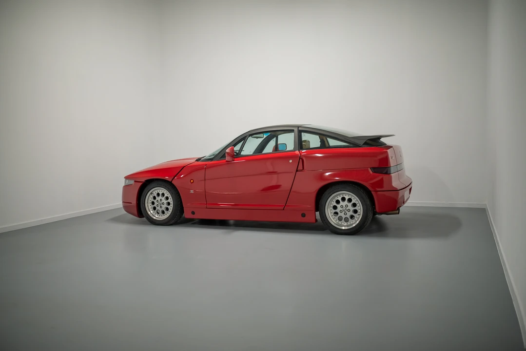 1991 Alfa Romeo SZ - Image 13 of 31
