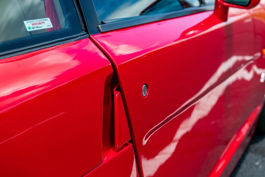 1991 Alfa Romeo SZ - Image 30 of 31