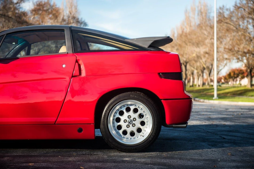 1991 Alfa Romeo SZ - Image 18 of 31
