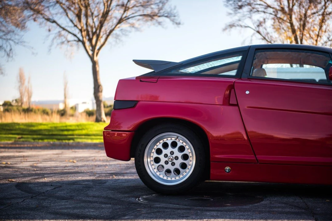 1991 Alfa Romeo SZ - Image 16 of 31