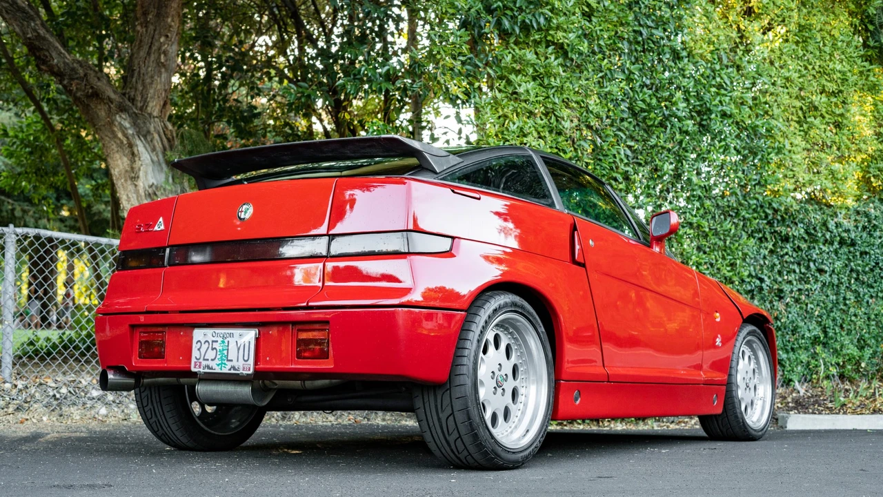 1991 Alfa Romeo SZ - Image 9 of 31
